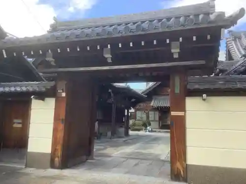東充寺の山門・神門