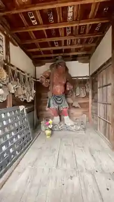 金剛山 正法寺の山門・神門