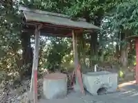 神明社の手水舎
