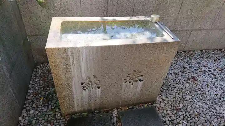 武蔵神社の手水舎