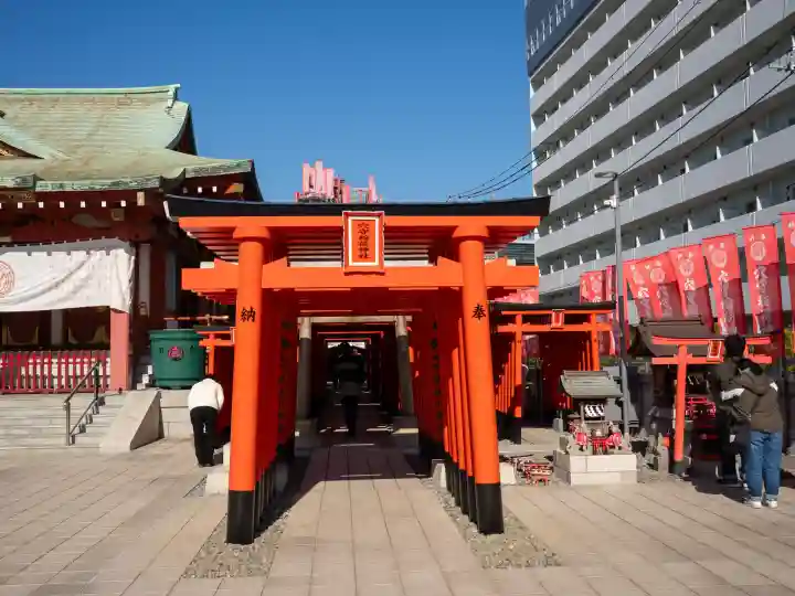 東京羽田 穴守稲荷神社の{uncategorized: "未分類", other: "その他", undefined: "問題あり", building: "その他建物", grave: "お墓", sacred_gate: "鳥居", guardian: "狛犬", statue: "像", buddha: "仏像", history: "歴史", nature: "自然", garden: "庭園", animal: "動物", pagoda: "塔", temizu: "手水舎", mountain_gate: "山門・神門", sanctuary: "本殿・本堂", subordinate: "末社・摂社", art: "芸術", scenery: "景色", jizo: "地蔵", ema: "絵馬", goshuin: "御朱印", omikuji: "おみくじ", items: "授与品その他", amulet: "お守り", goshuincho: "御朱印帳", eats: "食事", festival: "お祭り", votive_dance: "神楽", shichigosan: "七五三参", wedding: "結婚式", experience: "体験その他", initially: "初詣", around: "周辺", anti_infection: "感染症対策"}