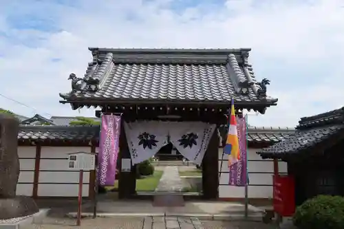 観音寺の山門