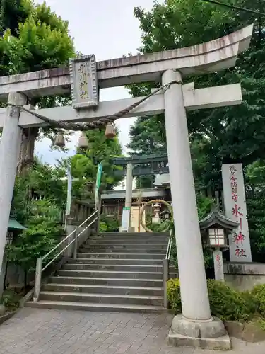 鳩ヶ谷氷川神社の鳥居