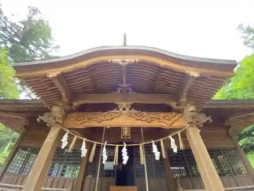 八旗八幡宮の本殿・本堂