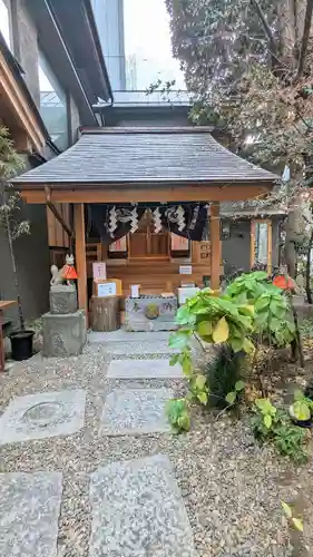 五十稲荷神社(栄寿稲荷神社)の本殿