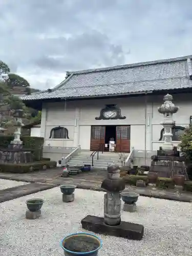 東光寺の{uncategorized: "未分類", other: "その他", undefined: "問題あり", building: "その他建物", grave: "お墓", sacred_gate: "鳥居", guardian: "狛犬", statue: "像", buddha: "仏像", history: "歴史", nature: "自然", garden: "庭園", animal: "動物", pagoda: "塔", temizu: "手水舎", mountain_gate: "山門・神門", sanctuary: "本殿・本堂", subordinate: "末社・摂社", art: "芸術", scenery: "景色", jizo: "地蔵", ema: "絵馬", goshuin: "御朱印", omikuji: "おみくじ", items: "授与品その他", amulet: "お守り", goshuincho: "御朱印帳", eats: "食事", festival: "お祭り", votive_dance: "神楽", shichigosan: "七五三参", wedding: "結婚式", experience: "体験その他", initially: "初詣", around: "周辺", anti_infection: "感染症対策"}
