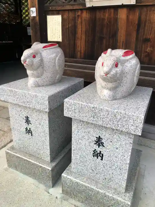 三尾神社の{uncategorized: "未分類", other: "その他", undefined: "問題あり", building: "その他建物", grave: "お墓", sacred_gate: "鳥居", guardian: "狛犬", statue: "像", buddha: "仏像", history: "歴史", nature: "自然", garden: "庭園", animal: "動物", pagoda: "塔", temizu: "手水舎", mountain_gate: "山門・神門", sanctuary: "本殿・本堂", subordinate: "末社・摂社", art: "芸術", scenery: "景色", jizo: "地蔵", ema: "絵馬", goshuin: "御朱印", omikuji: "おみくじ", items: "授与品その他", amulet: "お守り", goshuincho: "御朱印帳", eats: "食事", festival: "お祭り", votive_dance: "神楽", shichigosan: "七五三参", wedding: "結婚式", experience: "体験その他", initially: "初詣", around: "周辺", anti_infection: "感染症対策"}