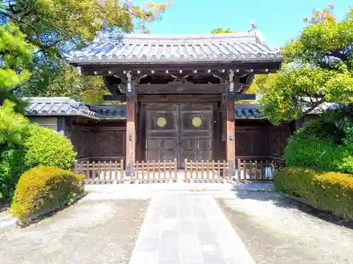 建中寺の山門