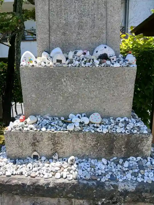 高木神社の{uncategorized: "未分類", other: "その他", undefined: "問題あり", building: "その他建物", grave: "お墓", sacred_gate: "鳥居", guardian: "狛犬", statue: "像", buddha: "仏像", history: "歴史", nature: "自然", garden: "庭園", animal: "動物", pagoda: "塔", temizu: "手水舎", mountain_gate: "山門・神門", sanctuary: "本殿・本堂", subordinate: "末社・摂社", art: "芸術", scenery: "景色", jizo: "地蔵", ema: "絵馬", goshuin: "御朱印", omikuji: "おみくじ", items: "授与品その他", amulet: "お守り", goshuincho: "御朱印帳", eats: "食事", festival: "お祭り", votive_dance: "神楽", shichigosan: "七五三参", wedding: "結婚式", experience: "体験その他", initially: "初詣", around: "周辺", anti_infection: "感染症対策"}