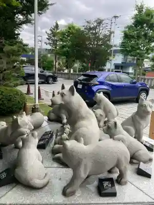 西野神社の{uncategorized: "未分類", other: "その他", undefined: "問題あり", building: "その他建物", grave: "お墓", sacred_gate: "鳥居", guardian: "狛犬", statue: "像", buddha: "仏像", history: "歴史", nature: "自然", garden: "庭園", animal: "動物", pagoda: "塔", temizu: "手水舎", mountain_gate: "山門・神門", sanctuary: "本殿・本堂", subordinate: "末社・摂社", art: "芸術", scenery: "景色", jizo: "地蔵", ema: "絵馬", goshuin: "御朱印", omikuji: "おみくじ", items: "授与品その他", amulet: "お守り", goshuincho: "御朱印帳", eats: "食事", festival: "お祭り", votive_dance: "神楽", shichigosan: "七五三参", wedding: "結婚式", experience: "体験その他", initially: "初詣", around: "周辺", anti_infection: "感染症対策"}