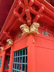 穴八幡宮の山門