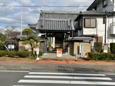 宗長寺の{uncategorized: "未分類", other: "その他", undefined: "問題あり", building: "その他建物", grave: "お墓", sacred_gate: "鳥居", guardian: "狛犬", statue: "像", buddha: "仏像", history: "歴史", nature: "自然", garden: "庭園", animal: "動物", pagoda: "塔", temizu: "手水舎", mountain_gate: "山門・神門", sanctuary: "本殿・本堂", subordinate: "末社・摂社", art: "芸術", scenery: "景色", jizo: "地蔵", ema: "絵馬", goshuin: "御朱印", omikuji: "おみくじ", items: "授与品その他", amulet: "お守り", goshuincho: "御朱印帳", eats: "食事", festival: "お祭り", votive_dance: "神楽", shichigosan: "七五三参", wedding: "結婚式", experience: "体験その他", initially: "初詣", around: "周辺", anti_infection: "感染症対策"}