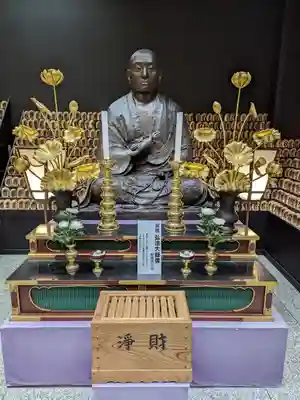 高幡不動尊 金剛寺の像