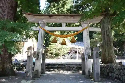 白川八幡神社の鳥居