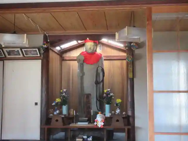 地蔵堂(子育地蔵堂)の地蔵