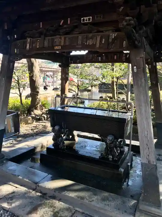 西新井大師総持寺の手水舎