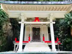 八島神社の本殿