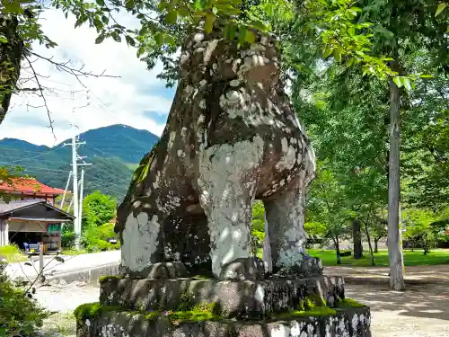 荒城神社の狛犬