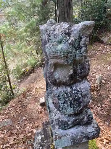 秋葉神社の狛犬