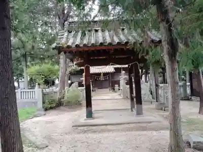 八幡神社の山門・神門