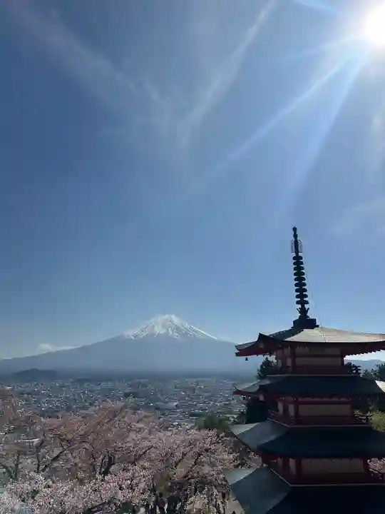 新倉富士浅間神社(山梨県)
