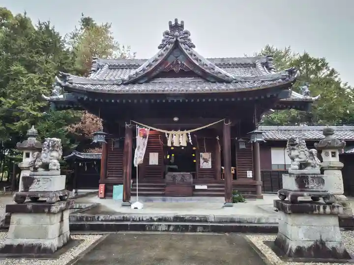 八柱神社の本殿・本堂