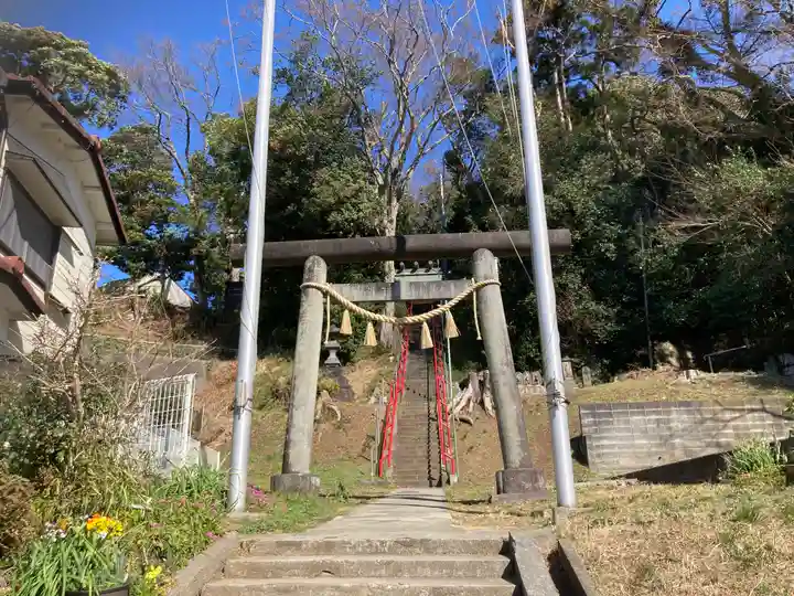神明社の鳥居