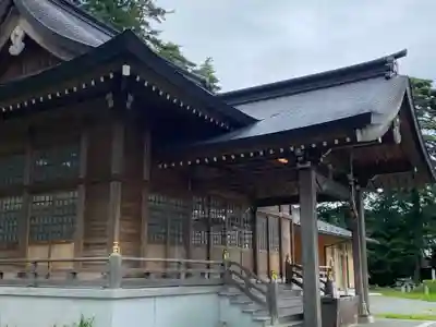 鬼越蒼前神社の本殿・本堂