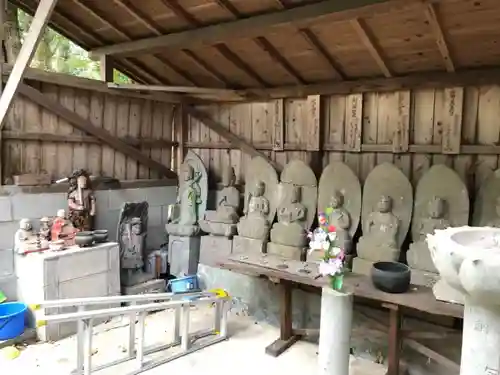 大本山誕生院  の地蔵