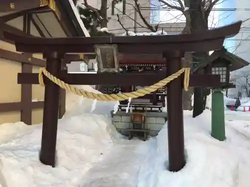 三吉神社の鳥居