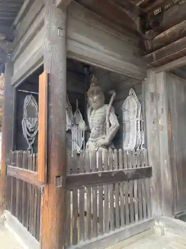 斑鳩寺の山門・神門