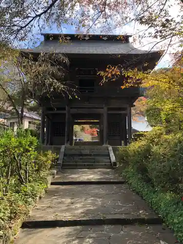 景徳院の山門