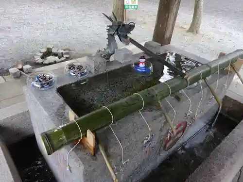 川勾神社の手水舎