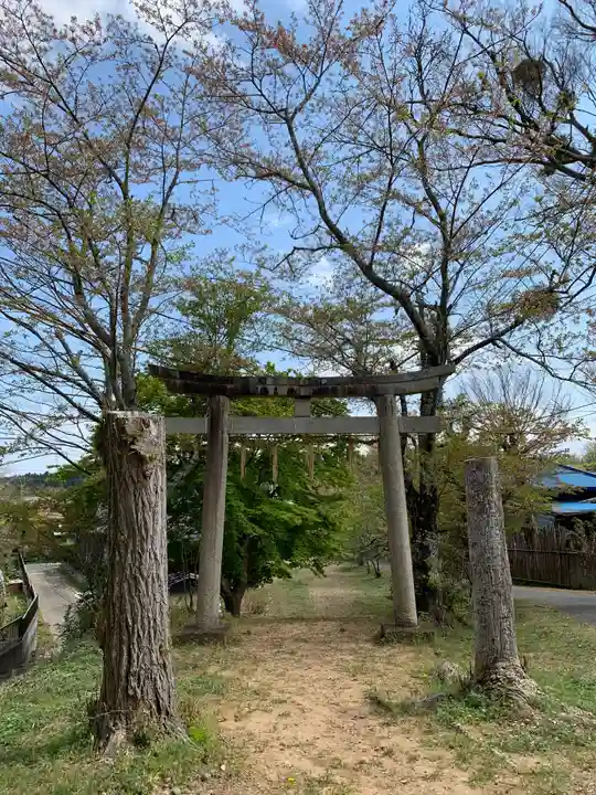 八幡神社の鳥居