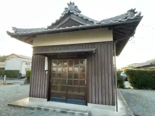 毘沙門寺の{uncategorized: "未分類", other: "その他", undefined: "問題あり", building: "その他建物", grave: "お墓", sacred_gate: "鳥居", guardian: "狛犬", statue: "像", buddha: "仏像", history: "歴史", nature: "自然", garden: "庭園", animal: "動物", pagoda: "塔", temizu: "手水舎", mountain_gate: "山門・神門", sanctuary: "本殿・本堂", subordinate: "末社・摂社", art: "芸術", scenery: "景色", jizo: "地蔵", ema: "絵馬", goshuin: "御朱印", omikuji: "おみくじ", items: "授与品その他", amulet: "お守り", goshuincho: "御朱印帳", eats: "食事", festival: "お祭り", votive_dance: "神楽", shichigosan: "七五三参", wedding: "結婚式", experience: "体験その他", initially: "初詣", around: "周辺", anti_infection: "感染症対策"}