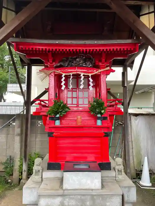  伊勢丸稲荷大神の本殿