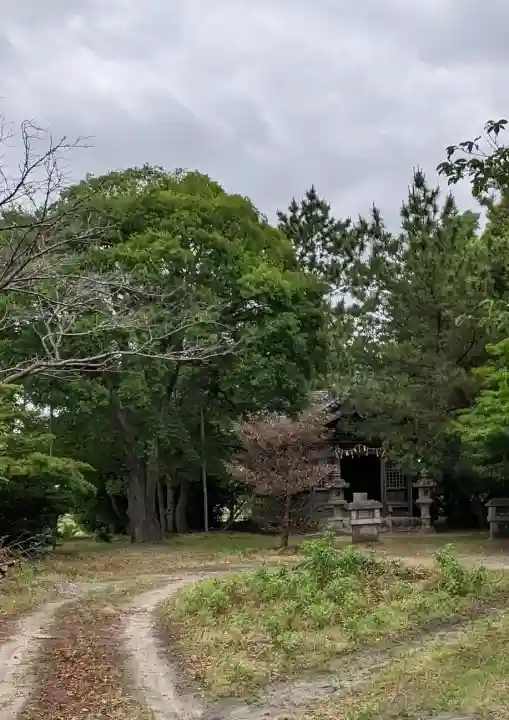 八幡社(落合八幡社)の{uncategorized: "未分類", other: "その他", undefined: "問題あり", building: "その他建物", grave: "お墓", sacred_gate: "鳥居", guardian: "狛犬", statue: "像", buddha: "仏像", history: "歴史", nature: "自然", garden: "庭園", animal: "動物", pagoda: "塔", temizu: "手水舎", mountain_gate: "山門・神門", sanctuary: "本殿・本堂", subordinate: "末社・摂社", art: "芸術", scenery: "景色", jizo: "地蔵", ema: "絵馬", goshuin: "御朱印", omikuji: "おみくじ", items: "授与品その他", amulet: "お守り", goshuincho: "御朱印帳", eats: "食事", festival: "お祭り", votive_dance: "神楽", shichigosan: "七五三参", wedding: "結婚式", experience: "体験その他", initially: "初詣", around: "周辺", anti_infection: "感染症対策"}