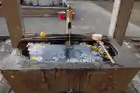 平出雷電神社の手水舎