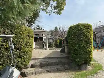 鎮宅霊符社の{uncategorized: "未分類", other: "その他", undefined: "問題あり", building: "その他建物", grave: "お墓", sacred_gate: "鳥居", guardian: "狛犬", statue: "像", buddha: "仏像", history: "歴史", nature: "自然", garden: "庭園", animal: "動物", pagoda: "塔", temizu: "手水舎", mountain_gate: "山門・神門", sanctuary: "本殿・本堂", subordinate: "末社・摂社", art: "芸術", scenery: "景色", jizo: "地蔵", ema: "絵馬", goshuin: "御朱印", omikuji: "おみくじ", items: "授与品その他", amulet: "お守り", goshuincho: "御朱印帳", eats: "食事", festival: "お祭り", votive_dance: "神楽", shichigosan: "七五三参", wedding: "結婚式", experience: "体験その他", initially: "初詣", around: "周辺", anti_infection: "感染症対策"}