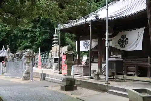 八栗寺の本殿