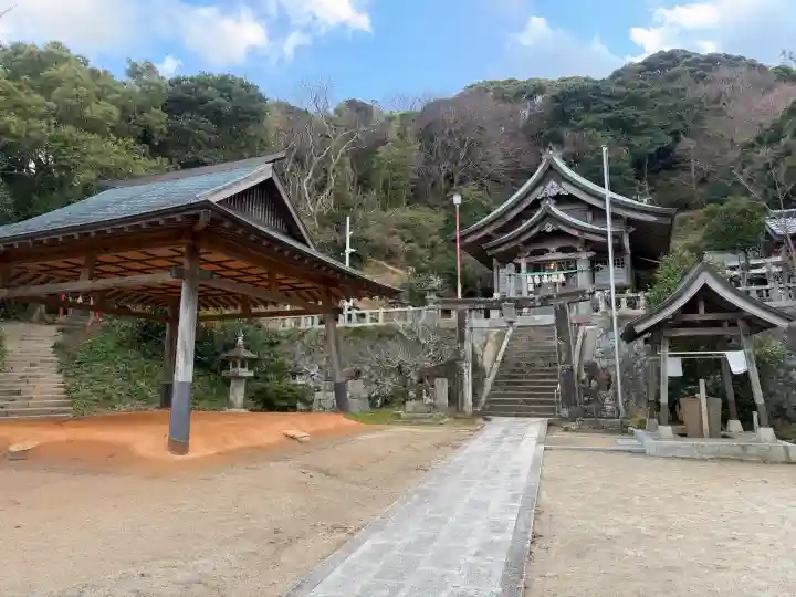 加布里天満宮の{uncategorized: "未分類", other: "その他", undefined: "問題あり", building: "その他建物", grave: "お墓", sacred_gate: "鳥居", guardian: "狛犬", statue: "像", buddha: "仏像", history: "歴史", nature: "自然", garden: "庭園", animal: "動物", pagoda: "塔", temizu: "手水舎", mountain_gate: "山門・神門", sanctuary: "本殿・本堂", subordinate: "末社・摂社", art: "芸術", scenery: "景色", jizo: "地蔵", ema: "絵馬", goshuin: "御朱印", omikuji: "おみくじ", items: "授与品その他", amulet: "お守り", goshuincho: "御朱印帳", eats: "食事", festival: "お祭り", votive_dance: "神楽", shichigosan: "七五三参", wedding: "結婚式", experience: "体験その他", initially: "初詣", around: "周辺", anti_infection: "感染症対策"}
