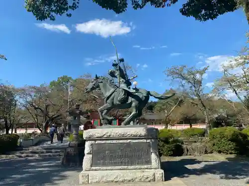 富士山本宮浅間大社の像