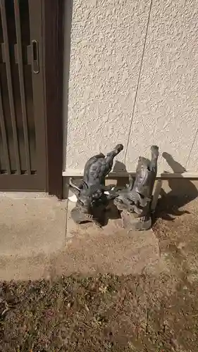 八龍社（稲島）の狛犬