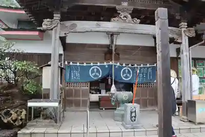 津照寺の本殿・本堂