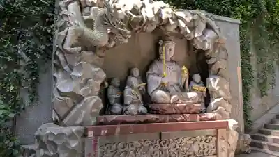 江島神社の{uncategorized: "未分類", other: "その他", undefined: "問題あり", building: "その他建物", grave: "お墓", sacred_gate: "鳥居", guardian: "狛犬", statue: "像", buddha: "仏像", history: "歴史", nature: "自然", garden: "庭園", animal: "動物", pagoda: "塔", temizu: "手水舎", mountain_gate: "山門・神門", sanctuary: "本殿・本堂", subordinate: "末社・摂社", art: "芸術", scenery: "景色", jizo: "地蔵", ema: "絵馬", goshuin: "御朱印", omikuji: "おみくじ", items: "授与品その他", amulet: "お守り", goshuincho: "御朱印帳", eats: "食事", festival: "お祭り", votive_dance: "神楽", shichigosan: "七五三参", wedding: "結婚式", experience: "体験その他", initially: "初詣", around: "周辺", anti_infection: "感染症対策"}