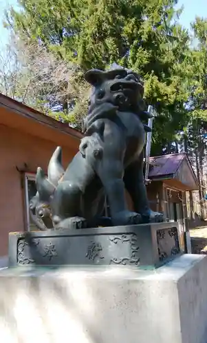 占冠神社の狛犬