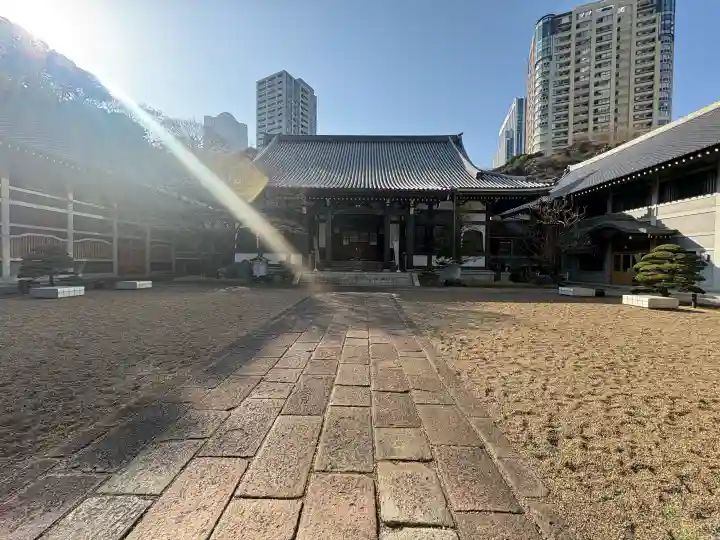 青松寺の{uncategorized: "未分類", other: "その他", undefined: "問題あり", building: "その他建物", grave: "お墓", sacred_gate: "鳥居", guardian: "狛犬", statue: "像", buddha: "仏像", history: "歴史", nature: "自然", garden: "庭園", animal: "動物", pagoda: "塔", temizu: "手水舎", mountain_gate: "山門・神門", sanctuary: "本殿・本堂", subordinate: "末社・摂社", art: "芸術", scenery: "景色", jizo: "地蔵", ema: "絵馬", goshuin: "御朱印", omikuji: "おみくじ", items: "授与品その他", amulet: "お守り", goshuincho: "御朱印帳", eats: "食事", festival: "お祭り", votive_dance: "神楽", shichigosan: "七五三参", wedding: "結婚式", experience: "体験その他", initially: "初詣", around: "周辺", anti_infection: "感染症対策"}