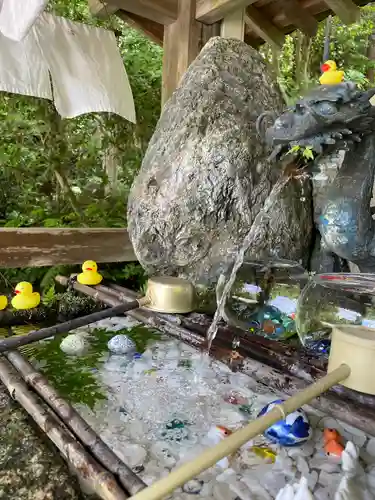 国宝　長寿寺の手水舎