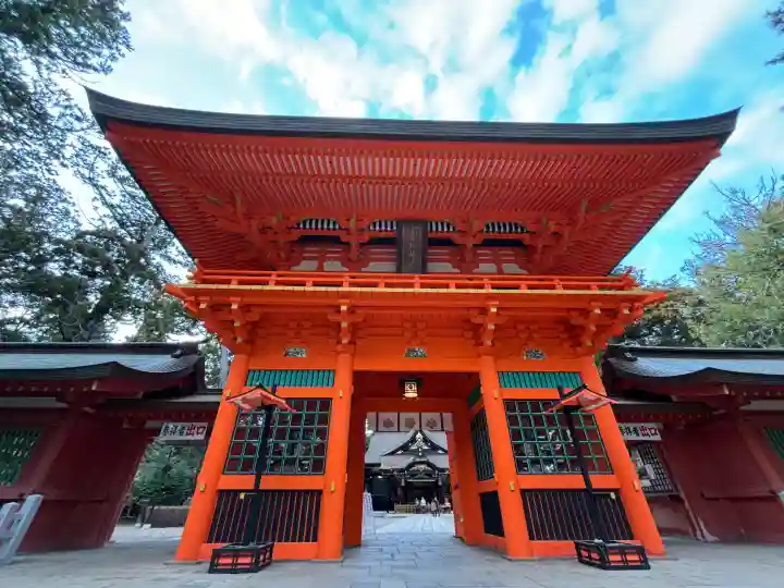 香取神宮の{uncategorized: "未分類", other: "その他", undefined: "問題あり", building: "その他建物", grave: "お墓", sacred_gate: "鳥居", guardian: "狛犬", statue: "像", buddha: "仏像", history: "歴史", nature: "自然", garden: "庭園", animal: "動物", pagoda: "塔", temizu: "手水舎", mountain_gate: "山門・神門", sanctuary: "本殿・本堂", subordinate: "末社・摂社", art: "芸術", scenery: "景色", jizo: "地蔵", ema: "絵馬", goshuin: "御朱印", omikuji: "おみくじ", items: "授与品その他", amulet: "お守り", goshuincho: "御朱印帳", eats: "食事", festival: "お祭り", votive_dance: "神楽", shichigosan: "七五三参", wedding: "結婚式", experience: "体験その他", initially: "初詣", around: "周辺", anti_infection: "感染症対策"}