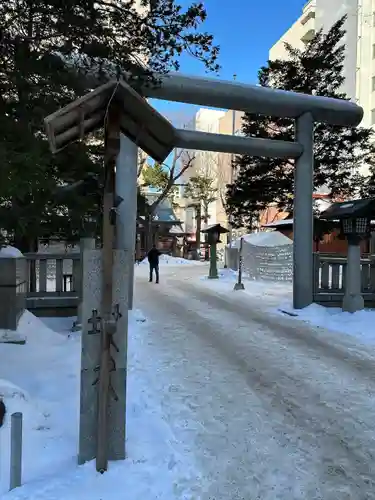 三吉神社の鳥居